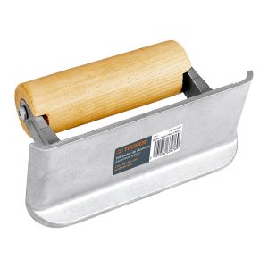 Volteador De Aluminio De 14.7 cm Con Mango De Madera